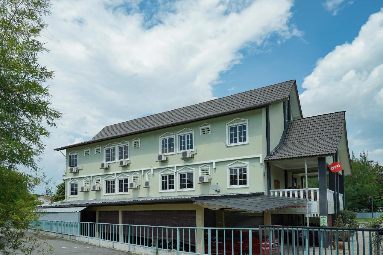 Oyo 90451 Bangi Moya Guesthouse Dış mekan fotoğraf