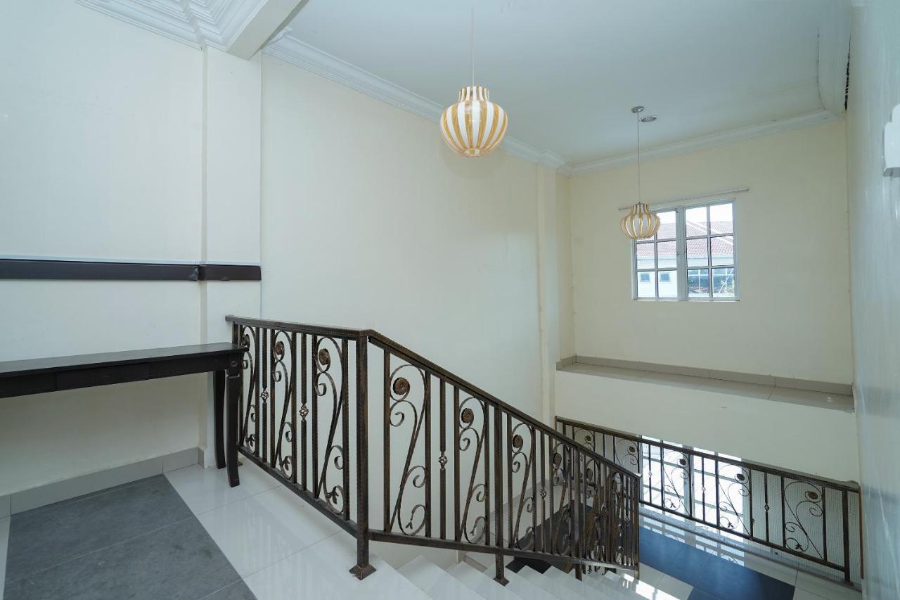 Oyo 90451 Bangi Moya Guesthouse Dış mekan fotoğraf