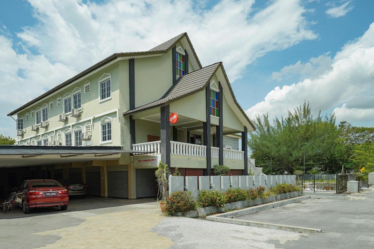 Oyo 90451 Bangi Moya Guesthouse Dış mekan fotoğraf
