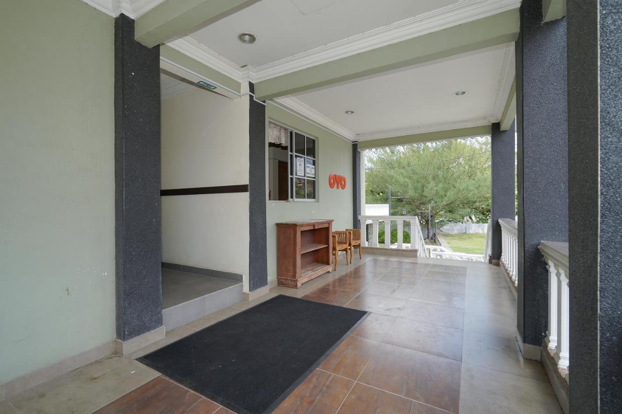 Oyo 90451 Bangi Moya Guesthouse Dış mekan fotoğraf