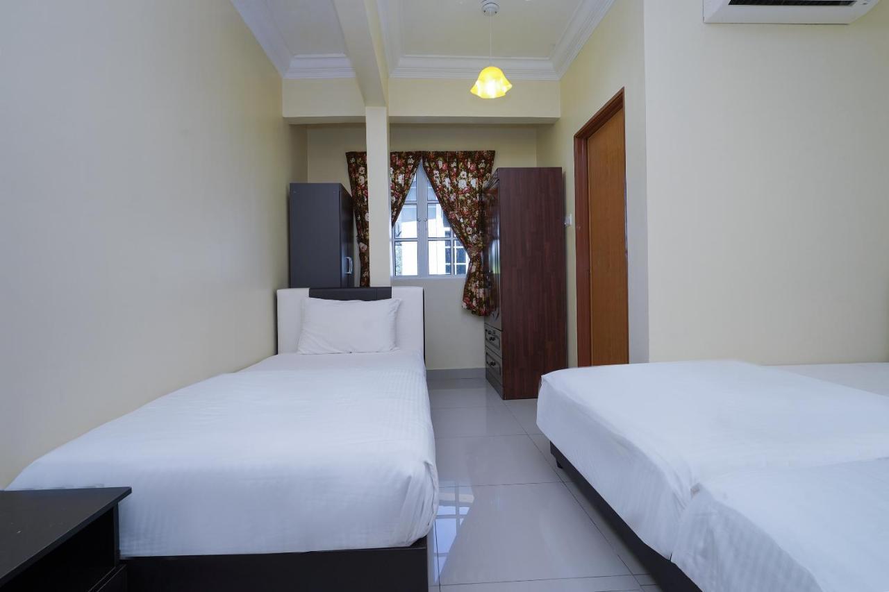 Oyo 90451 Bangi Moya Guesthouse Dış mekan fotoğraf