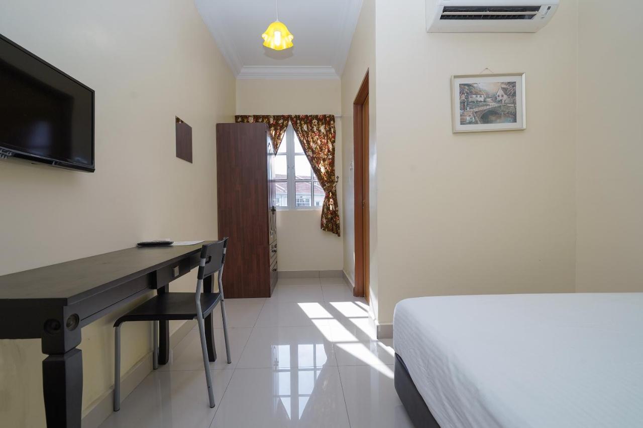 Oyo 90451 Bangi Moya Guesthouse Dış mekan fotoğraf