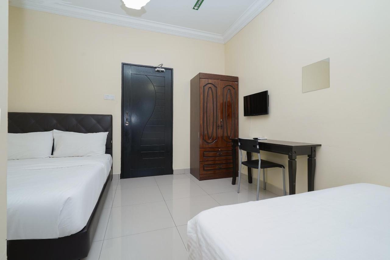 Oyo 90451 Bangi Moya Guesthouse Dış mekan fotoğraf